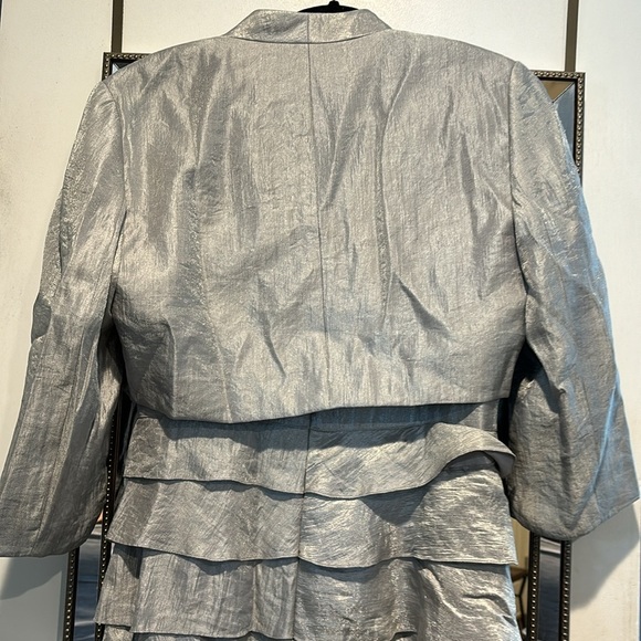 Adrianna Papell silver gown with jacket size 10 - Picture 5 of 10